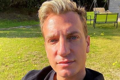 Benedicto, uno de los tres hijos que tuvieron juntos, cumplió ocho años y el delantero del F.C. Crotone publicó un largo mensaje para saludarlo Crédito: Instagram