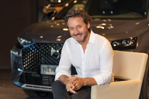 Benjamín Vicuña invita a descubrir la elegancia silenciosa del lujo francés