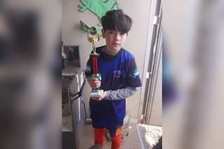 Vivía de lo que encontraba en un basural pero el fútbol le devolvió sus sueños