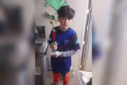 Benjamín cuenta que en su categoría, 2014, ya ganaron varios torneos y que le gusta jugar de 5