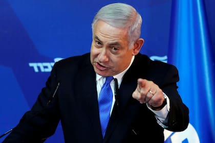 Benjamin Netanyahu durante una conferencia de prensa antes de enfrentar las elecciones