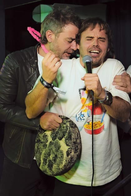 Benjamín Rojas y Pedro Alfonso se lucieron en el karaoke