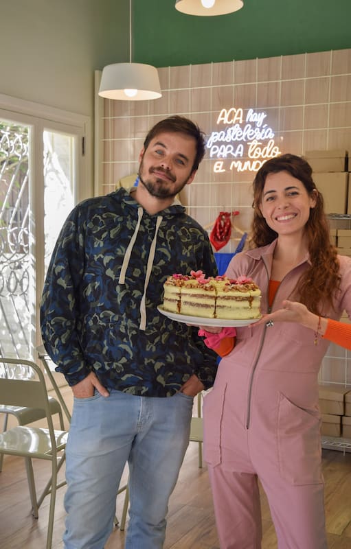 Benjamín Rojas y su pareja Martina Sánchez Acosta.