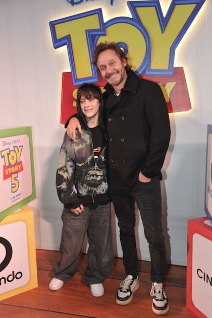 Benjamín Vicuña fue uno de los famosos que dijo presente. El actor chileno asistió junto a su hijo Benicio, fruto de su relación con Pampita