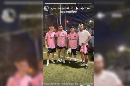 Benjamín y Sergio Agüero posaron con la camiseta de Inter Miami (Foto Instagram @aguerobenja19)