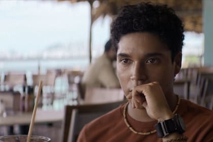Benny Emmanuel y Kristyan Ferrer protagonizan Contra el huracán, la nueva producción mexicana de Netflix (Foto: Netflix)
