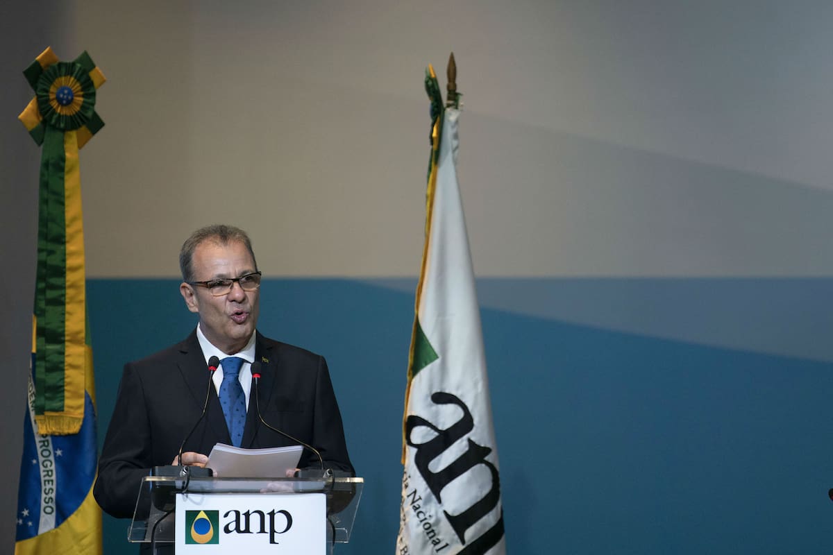 Bento Albuquerque, ministro de Minas y Energía, encabezó hoy la decepcionante subasta de nuevas áreas de explotación petrolera