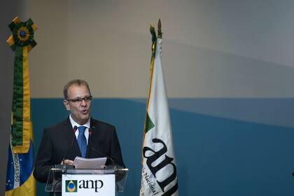 Bento Albuquerque, ministro de Minas y Energía, encabezó hoy la decepcionante subasta de nuevas áreas de explotación petrolera