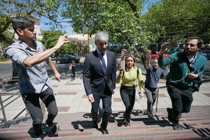 Bento, llegando a los tribunales federales de Mendoza