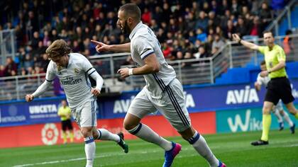 Benzema fue la gran figura ante Eibar