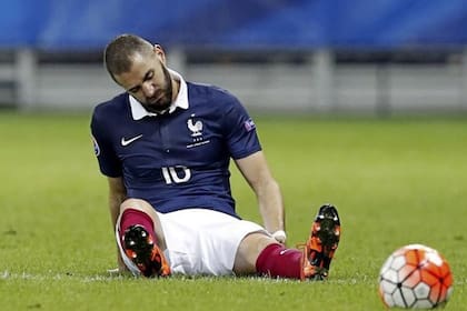 Benzema no jugará con su selección la Euro en casa