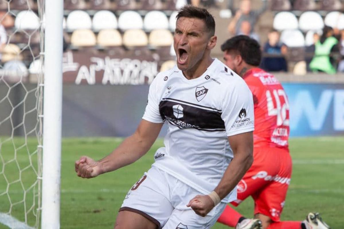 Bergessio, autor del 1 a 0 para Platense ante Sarmiento