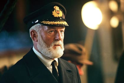 Bernard Hill en el rol del capitán del Titanic