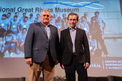 Bernardo Piazzardi, director del Centro Agronegocios de la Universidad Austral y Gustavo Béliz, exministro del Interior y miembro de la Pontificia Academia de Ciencias Sociales