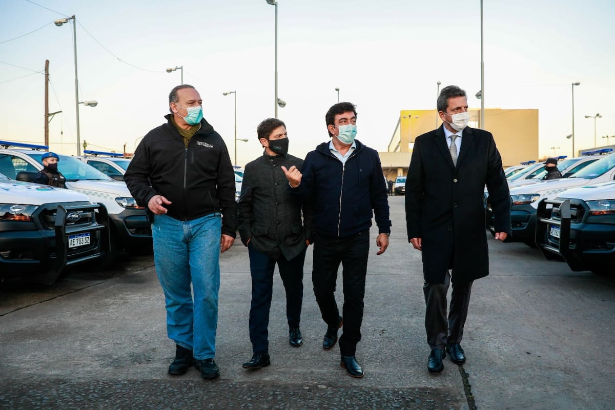 Berni, Kicillof, Espinoza y Massa, en La Matanza, cuando presentaron nuevos móviles policiales