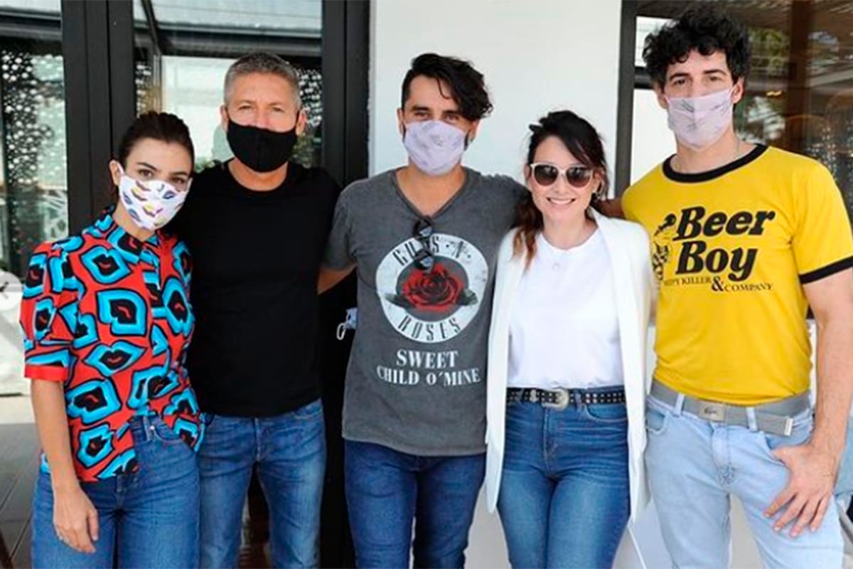 Besos en pandemia: Agustina Cherri, Gonzalo Heredia y Esteban Lamothe hablaron del inicio de las grabaciones de la nueva tira de Polka