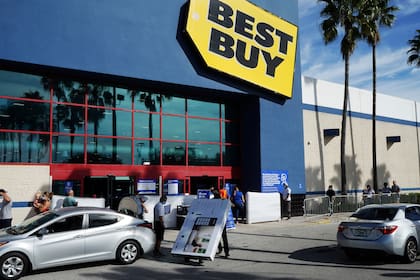 Best Buy alertó sobre incrementos en electrónicos: componentes exentos temporalmente y proveedores ya trasladan costos a precios finales