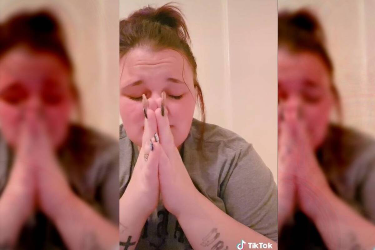 Beth Gilleland reaccionó con mucho dolor cuando supo que su hijo le había quitado los anteojos a un compañero y luego los había arrojado a la parte trasera del autobús escolar