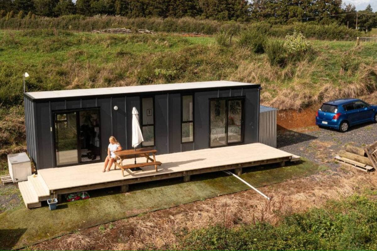 Bethan Collings compró una pequeña casa, pero la empresa constructora no la había terminado a término