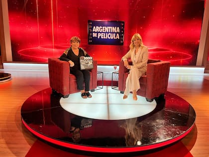 Betiana Blum será la primera invitada del ciclo para hablar sobre Esperando la carroza, un clásico del cine argentino. "Nos pareció que teníamos que elegir una película icónica para el primer programa", cuenta Teté, y adelanta que cada invitado se llevará de regalo una claqueta con su nombre