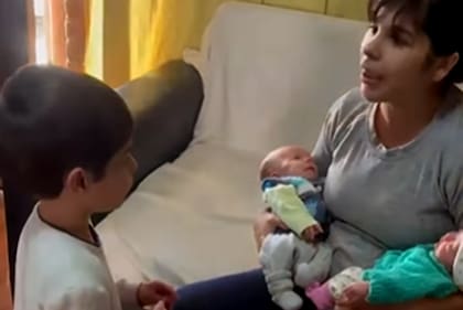 Beto Casella presentó a su nietos