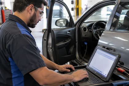 Bexar se sumará a los 18 condados de Texas con controles obligatorios de emisiones en la renovación del registro vehicular