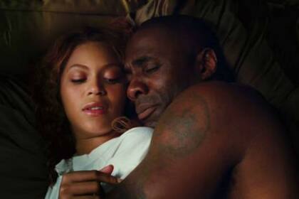 Beyoncé, Idris Elba y cero química en Obsesionada