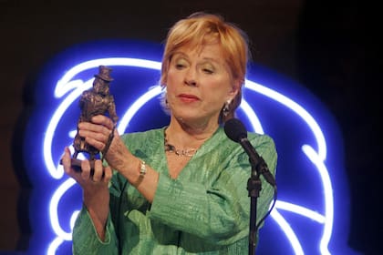 Bibi Andersson recibiendo en 2006 un premio en Oslo