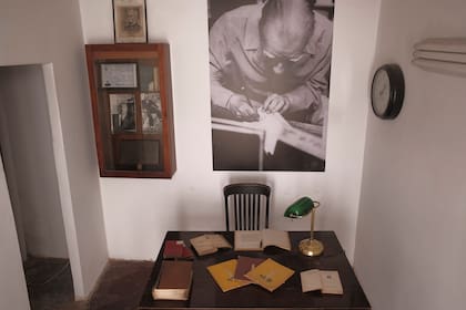 Recreación del escritorio de Borges, en la biblioteca Miguel Cané