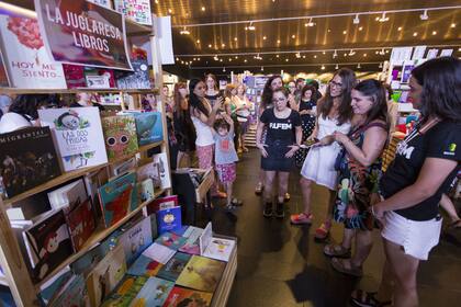 Bibliotecas populares y centros culturales recibirán ayuda económica del Estado
