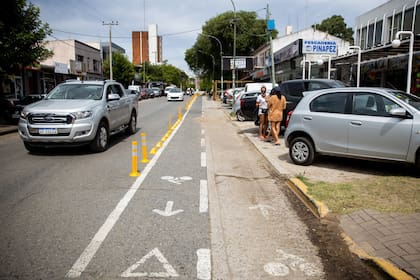 Las bicisendas se implementaron sobre mano izquierda