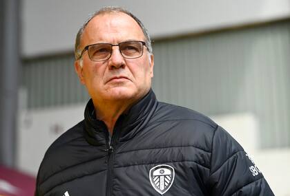 Bielsa durante el encuentro entre Burnley y Leeds por la Premier League.