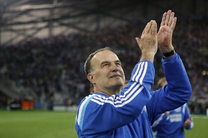 Bielsa no consiguió el objetivo pero aplaudió a los hinchas