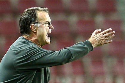 Bielsa, siempre intenso a lo largo de su dilatada carrera como DT