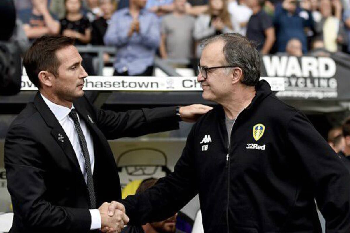 Bielsa y el saludo con Frank Lampard