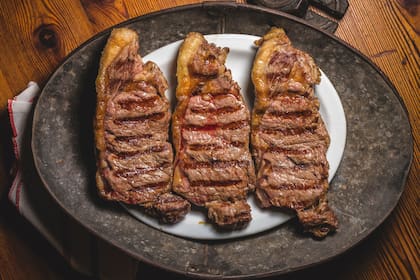 Bife ancho en El Pobre Luis.