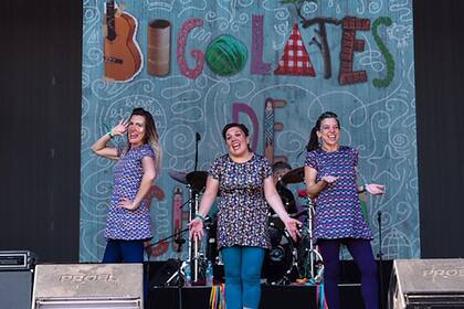 El trío Bigolates se prepara para un lanzamiento musical