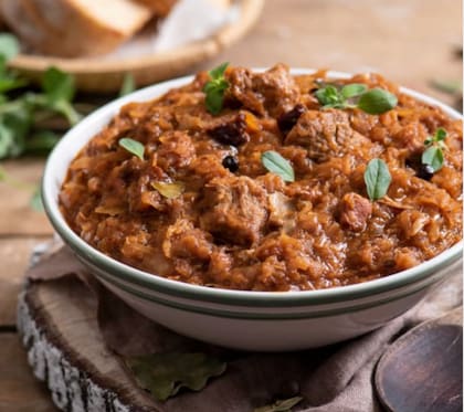 Bigos polaco, un guiso en el que siempre debe haber mucho repollo