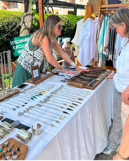 Bijouterie y otros accesorios de autor en el Street Market Norte