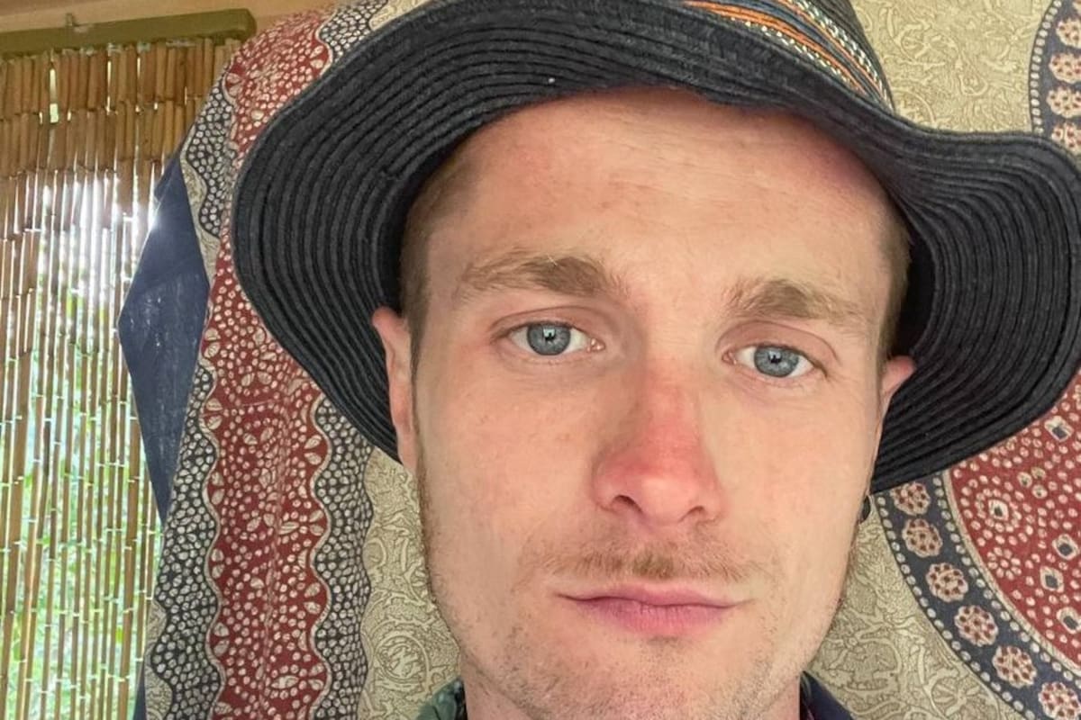 Bilbo Bassaterra, el activista climático que vandalizó la casa de Messi.