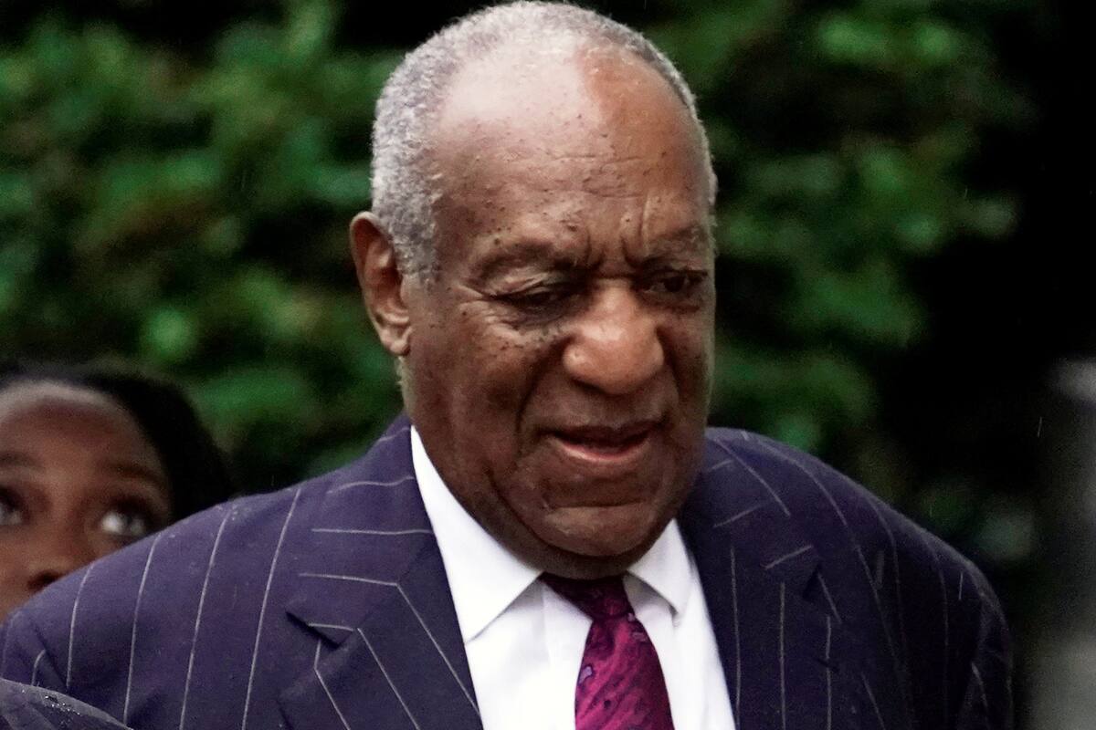 Bill Cosby, al llegar al Tribunal, en donde conocería su sentencia