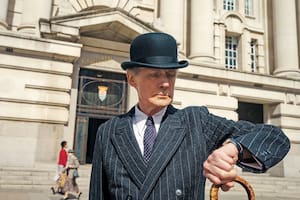 Bill Nighy, modelo de discreción y elegancia británica, en su mejor película: Vivir