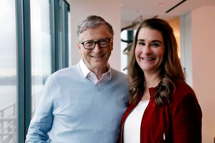Bill y Melinda Gates posan para una foto en Kirkland, Washington, el 1 de febrero de 2019. (Foto AP/Elaine Thompson, archivo)