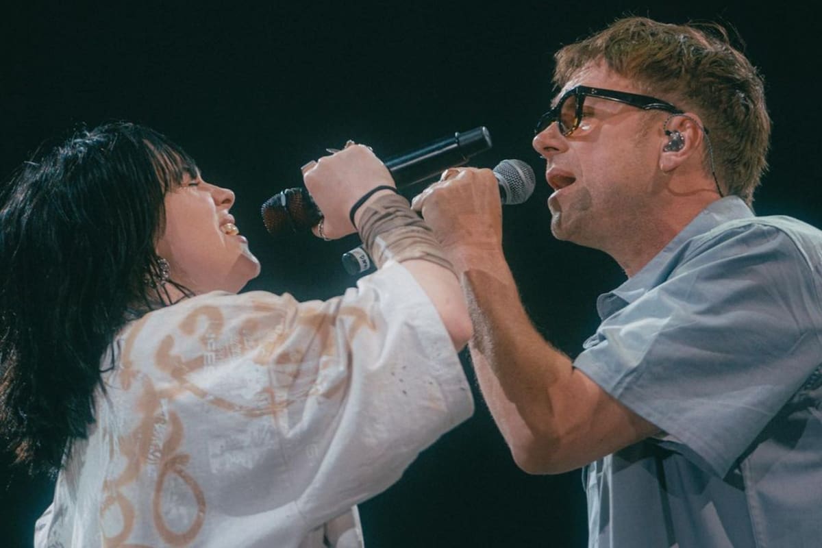 Billie Eilish junto a Damon Albarn compositor principal de la banda virtual Gorillaz, en la edición más reciente del festival de Coachella (Crédito: Instagram/@billieeilish)