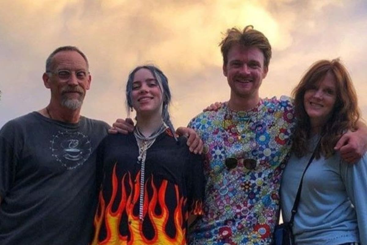 Billie Eilish junto a su talentosa familia