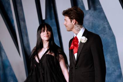 Billie Eilish y Jesse Rutherford asistieron juntos a la fiesta de Vanity Fair de los Oscar, en marzo de este año