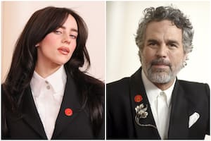 Qué significa el pin rojo que llevaron las celebridades en los premios Oscar 2024