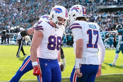 Bills finalmente ganan en playoffs fuera de casa al superar 27-24 a los Jaguars