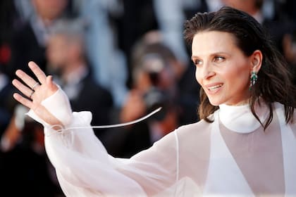 Binoche no reniega del paso del tiempo