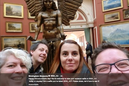 Birmimgham Museum MuseumSelfie Retweeted